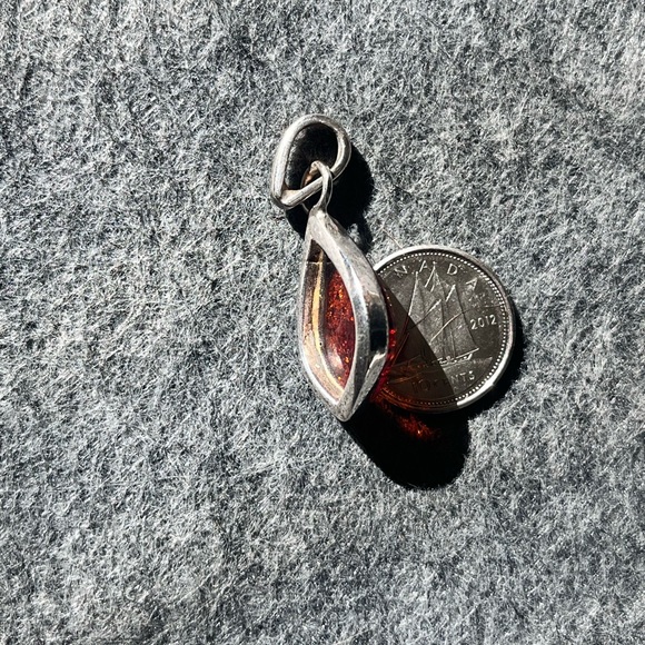 Amber pendant - Picture 2 of 3